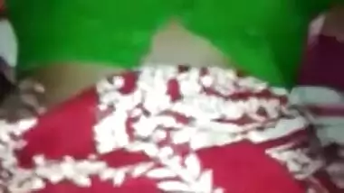 Perverted husband demonstrates Desi wife's nude curves in XXX clip