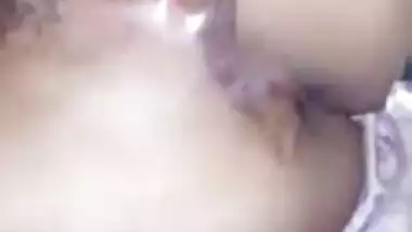 Hubby shaves his desi wife hairy pussy by electric trimmer