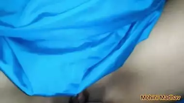 Bangalore aunty with her lover trying to fulfill their sexual desires