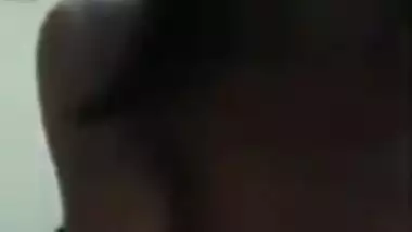 Desi amateur XXX model invites fans to see her small sex twins