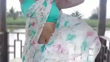 Elakshi Gupta Sexy Moves in Saree