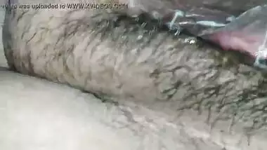 Desi wife pissing and chut creampie cleaning by servant