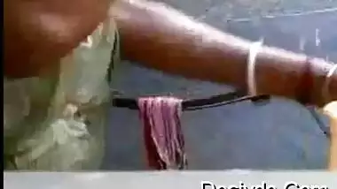 tamil vabi bathing vdo
