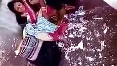 Mature Wife Outdoor Pussy Fingering by Lover