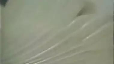 Calcutta House Wife Fingers Pussy Before Sex Session