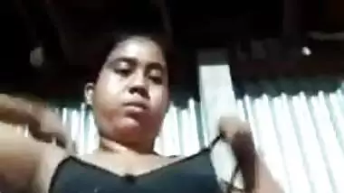 Unsatisfied slum wife fingering pussy for lover