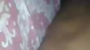 It's a problem for lovely Indian to make sex fans see her XXX tits