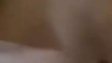 Amateur Indian acts like a XXX slut on camera revealing everything