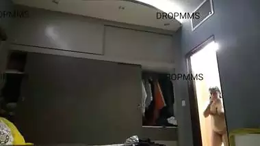 Chubby MILF after bath dress wear caught by stepson