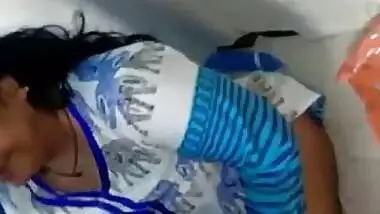 Desi Bhabhi Blowjob and Handjob Part 1