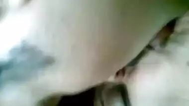 Admiring Desi Aunty Without Bra