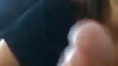 Sri Lankan Muslim Wife Sucking my huge cock...